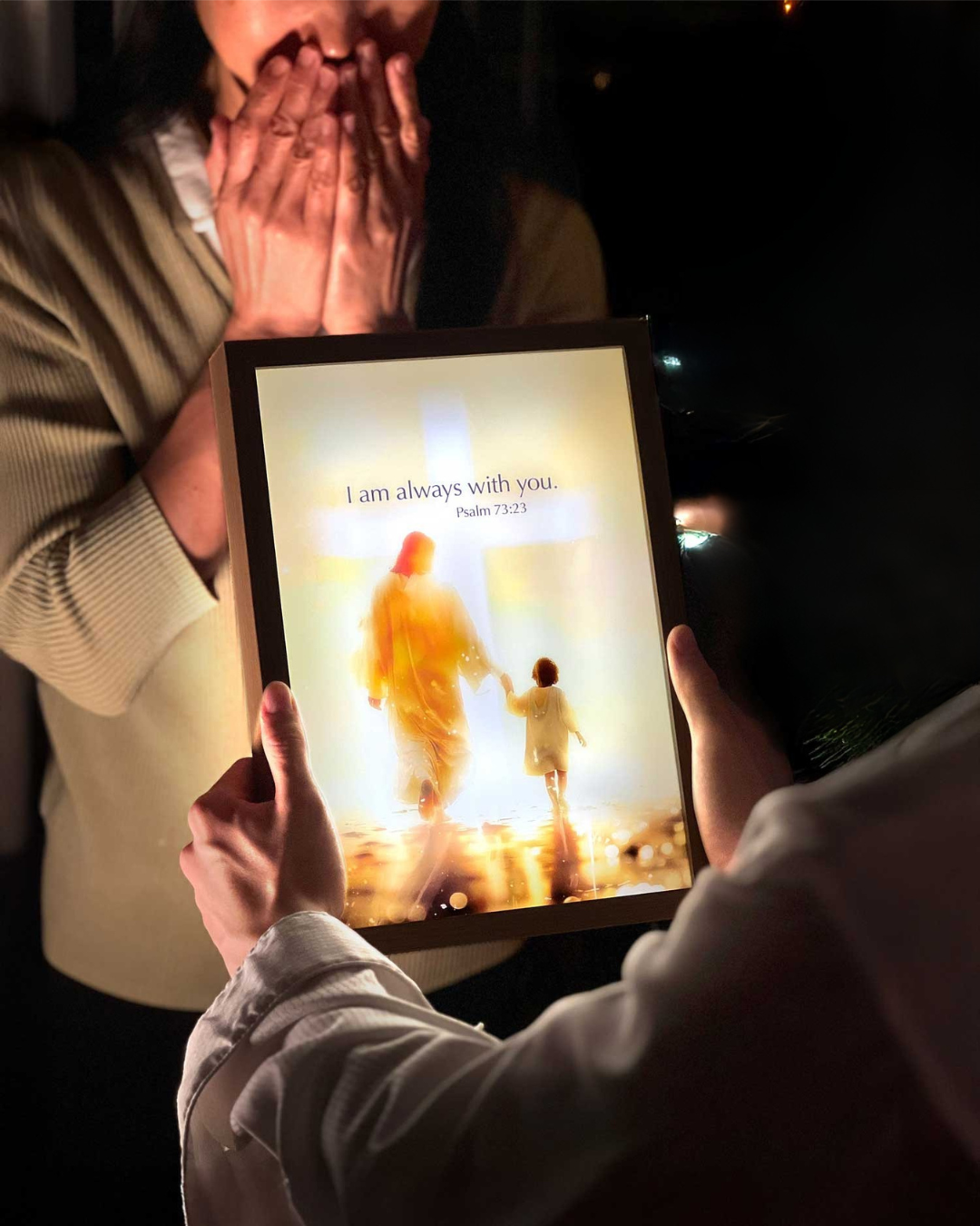 AuraFide™ | Een dagelijks lichtpuntje van vrede, hoop en geborgenheid in huis.